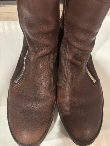 브라운 가죽 숏부츠 지퍼 부착