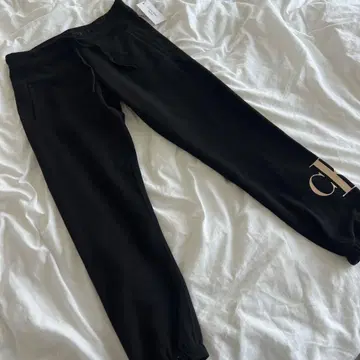 [ Calvin Klein ] 새상품 스웨트