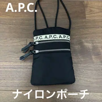 A.P.C. 나일론 넥 파우치 블랙