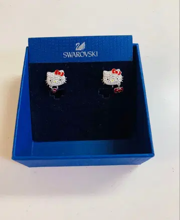 스와로브스키 Swarovski 헬로키티 Hello Kitty 귀찌