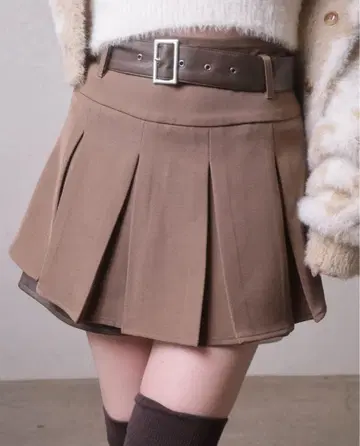 LIPSERVLICE 가죽 레이어드 플리츠 숏팬츠