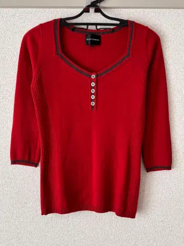 BUONA GIORNATA 7부 소매 상의 빨간색 레드 스웨터