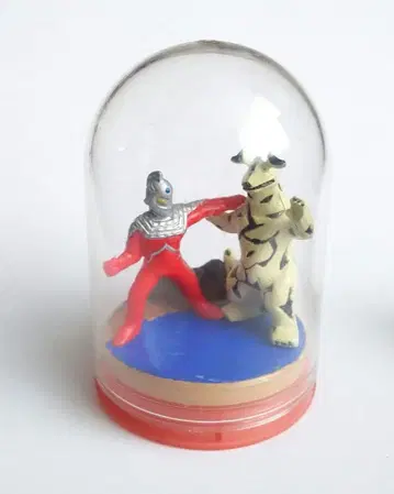 울트라맨 히어로즈 디오라마 컬렉션 울트라 세븐 VS 엘레킹