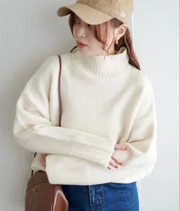 하이넥 와이드 리브 니트