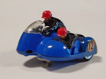 Triang SCALEXTRIC TYPHOON (파랑/빨간색 헬멧)