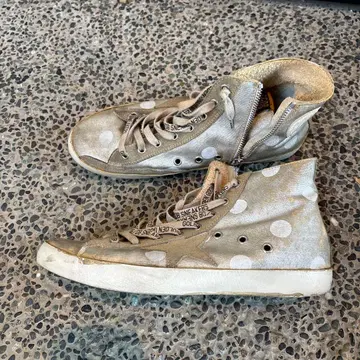 골든구스 스니커즈 실버 도트