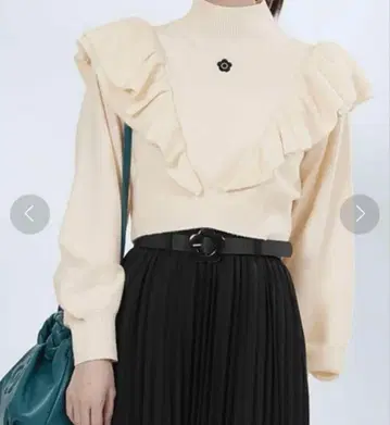 택 포함 새상품 MARY QUANT 마리콴트 프릴 하이넥 니트