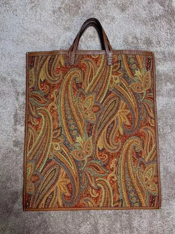A VACATION 페이즐리 무늬 토트백