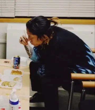 후루야 KJ 착용 RE730 모헤어 터치 총 패턴 크루넥 니트