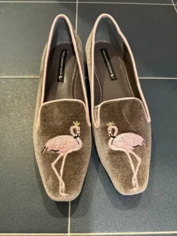 플라밍고 자수 플랫슈즈 24.5cm