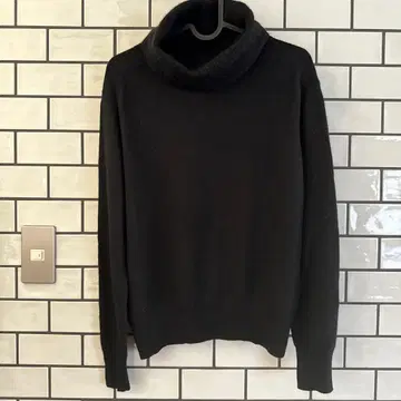 UNIQLO 캐시미어 터틀넥 스웨터 블랙