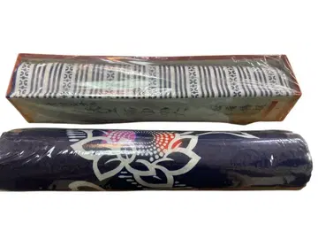 고급 유카타 네이비와 화이트 옷감