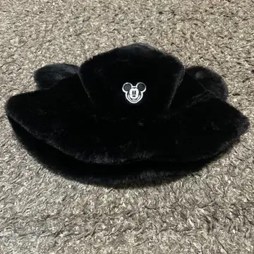 미키마우스 블랙 퍼 모자