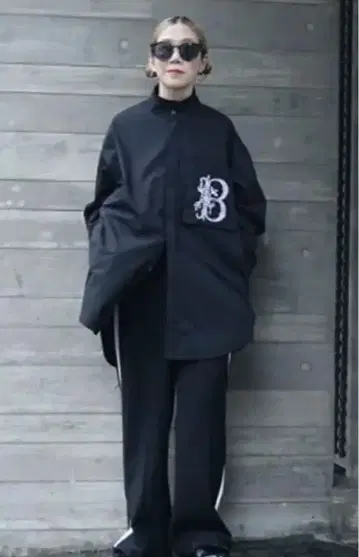 새상품급 Thomas Magpie 블랙 셔츠 오버 사이즈