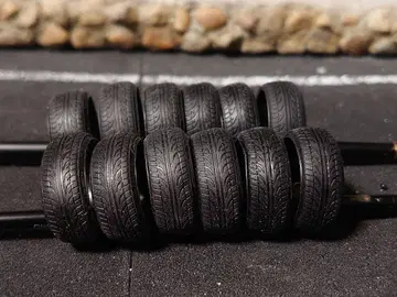 1/24 아오시마 18인치 텐션 타이어 2