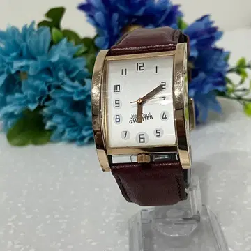 Jean Paul Gaultier 골드 아날로그 손목시계 스퀘어 페이스