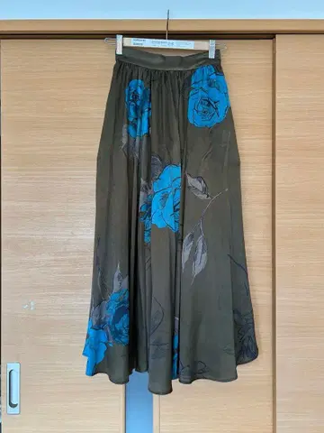 [새상품급] AMERI / 플라워 프린트 플레어 스커트