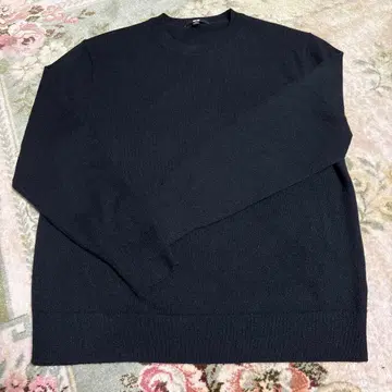 UNIQLO 블랙 긴팔 스웨터 XL 사이즈 캐시미어 100% 유니클로