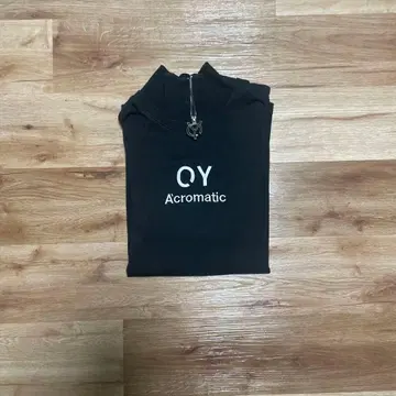 QY Acromatic 블랙 집업 트레이닝복