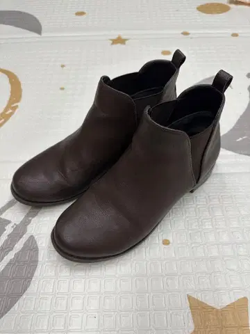 다크 브라운 사이드 고어 부츠