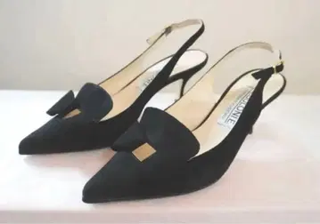 NEBULONI E. 네브로니 [미사용] 스트랩 스웨이드 펌프스 36