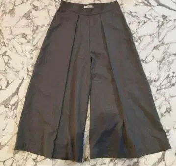 택 포함 새상품 CLANE 턱 디자인 와이드 팬츠