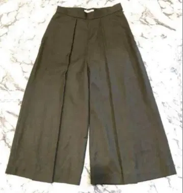 택 포함 새상품 CLANE 턱 디자인 와이드 팬츠 카키