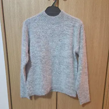 그레이 긴팔 스웨터