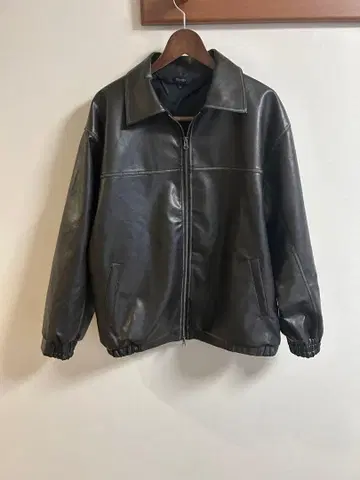 다크 브라운 가공 가죽 자켓