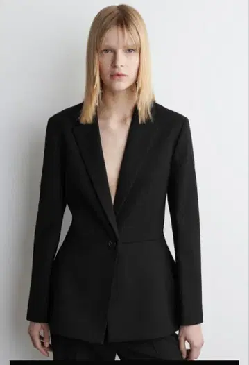 [ 발송 sale ] COS 블랙 테일러드 자켓