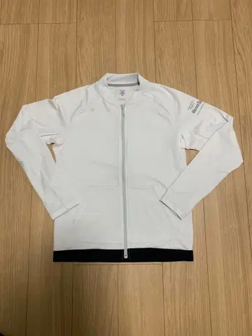 데상트 화이트 여성용 풀집업 자켓 사이즈 0