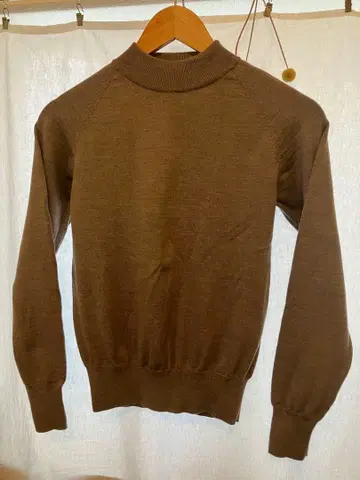 Steven Alan 베이지 하이넥 니트 스웨터