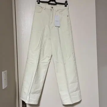 Thevon 화이트 스트레이트 데님 택 포함 새상품