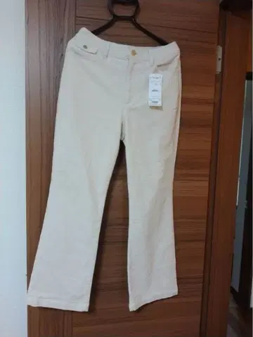 화이트 캐주얼 팬츠 L 사이즈