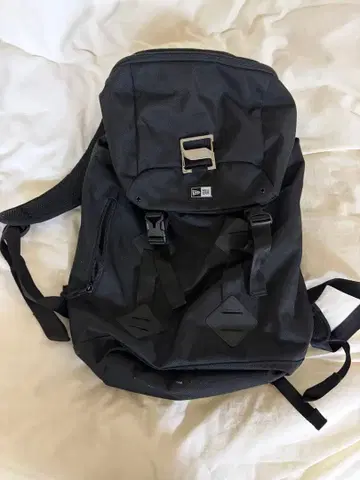 NEWERA 뉴에라 백팩 럭색