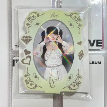 IVE 레이 트레이딩 카드 스탠드