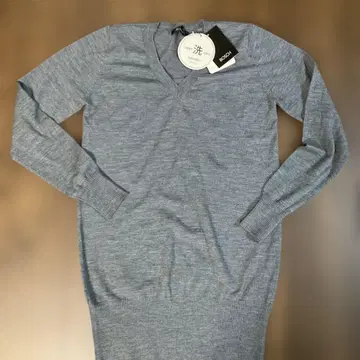 새상품 BOSCH 워셔블 그레이 V넥 긴팔 롱스웨터