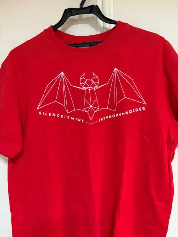 SIM 빨간색 T셔츠