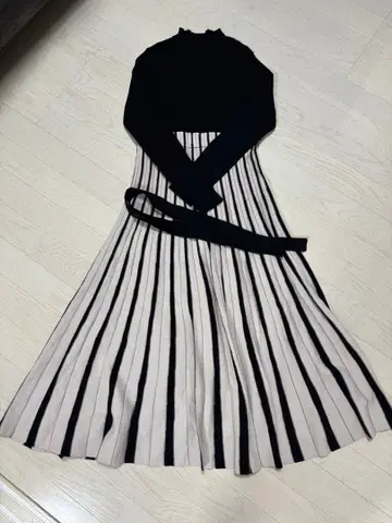 스트라이프 디자인 니트 원피스 S