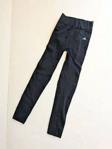 아디다스 니트풍 레깅스 택 포함 미사용품