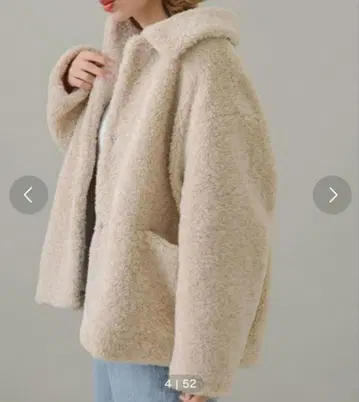 [ URBAN RESEARCH ] 숏 보아 코트