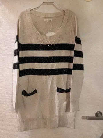 미사용 새상품 반짝반짝 귀여운 보더 니트 원피스