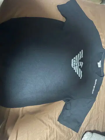 엠포리오 아르마니 반팔 T셔츠 새상품급