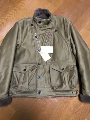 완전 새상품 프리휠러스의 윈터 에비에이터 자켓 42 사이즈