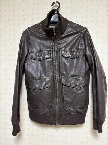 다크 브라운 가죽 자켓