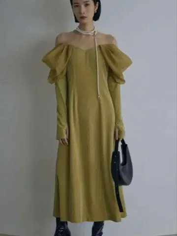 아메리빈티지 / UND VELOUR OFF SHOULDER DRESS