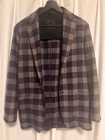 체크 무늬 테일러드 자켓