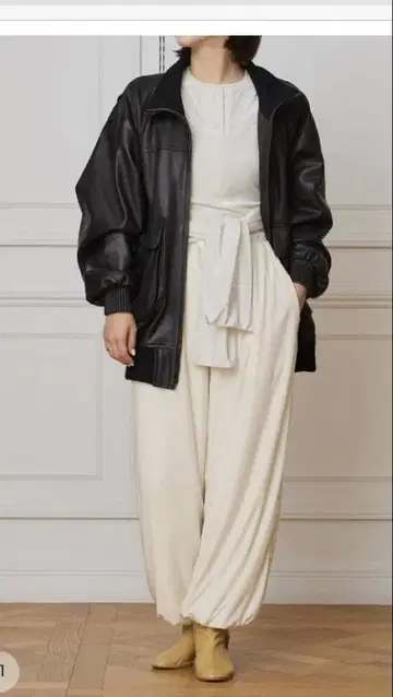 이번 시즌 IENA LA BOUCLE 트리아세 벨로아 이지 팬츠