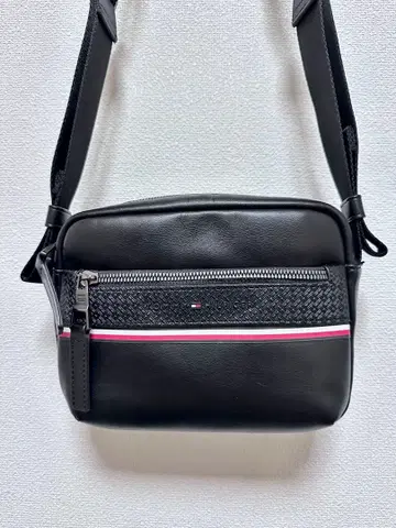 타미힐피거 숄더백