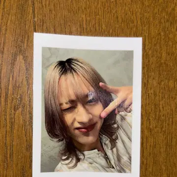 모리 키라리 스크래치 손 클럽